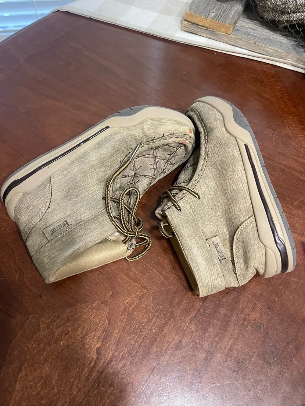Twister Jackson  Barb Wire Light Up Boots